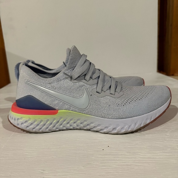 Nike epic react flyknit sneakers 8 - Picture 2 of 9